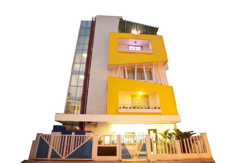 Capital O 16324 Niche Suites Bangalore Ngoại thất bức ảnh