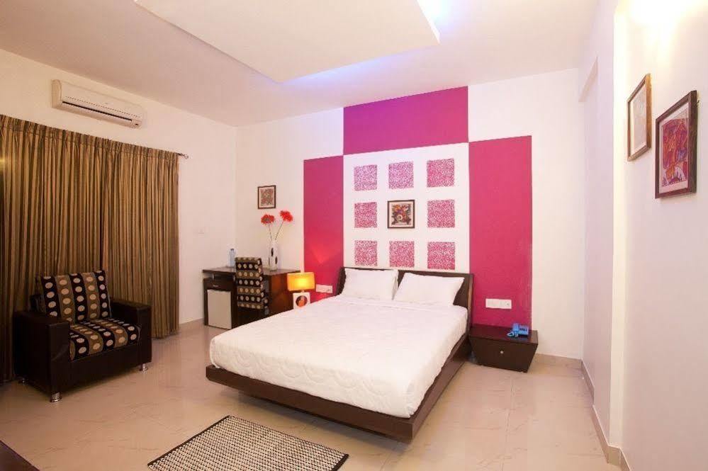 Capital O 16324 Niche Suites Bangalore Ngoại thất bức ảnh